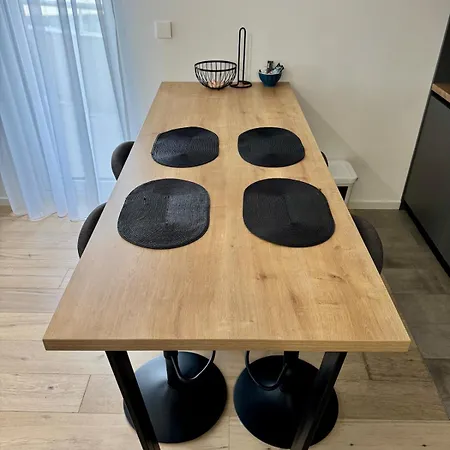 Lux Waves 2bdr With Private Parking Apartment