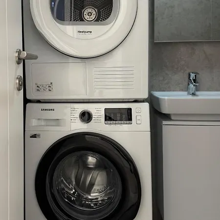 Lux Waves 2bdr With Private Parking *