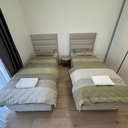 Lux Waves 2bdr With Private Parking Apartment *