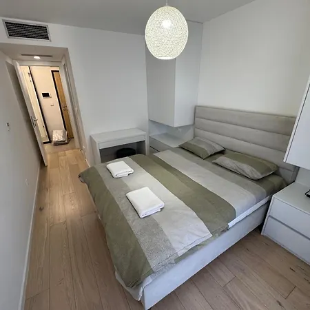 Lux Waves 2bdr With Private Parking *
