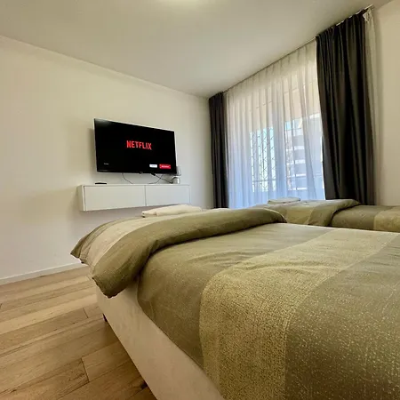 Apartment Lux Waves 2bdr With Private Parking